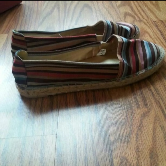 Flats - Picture 4 of 4